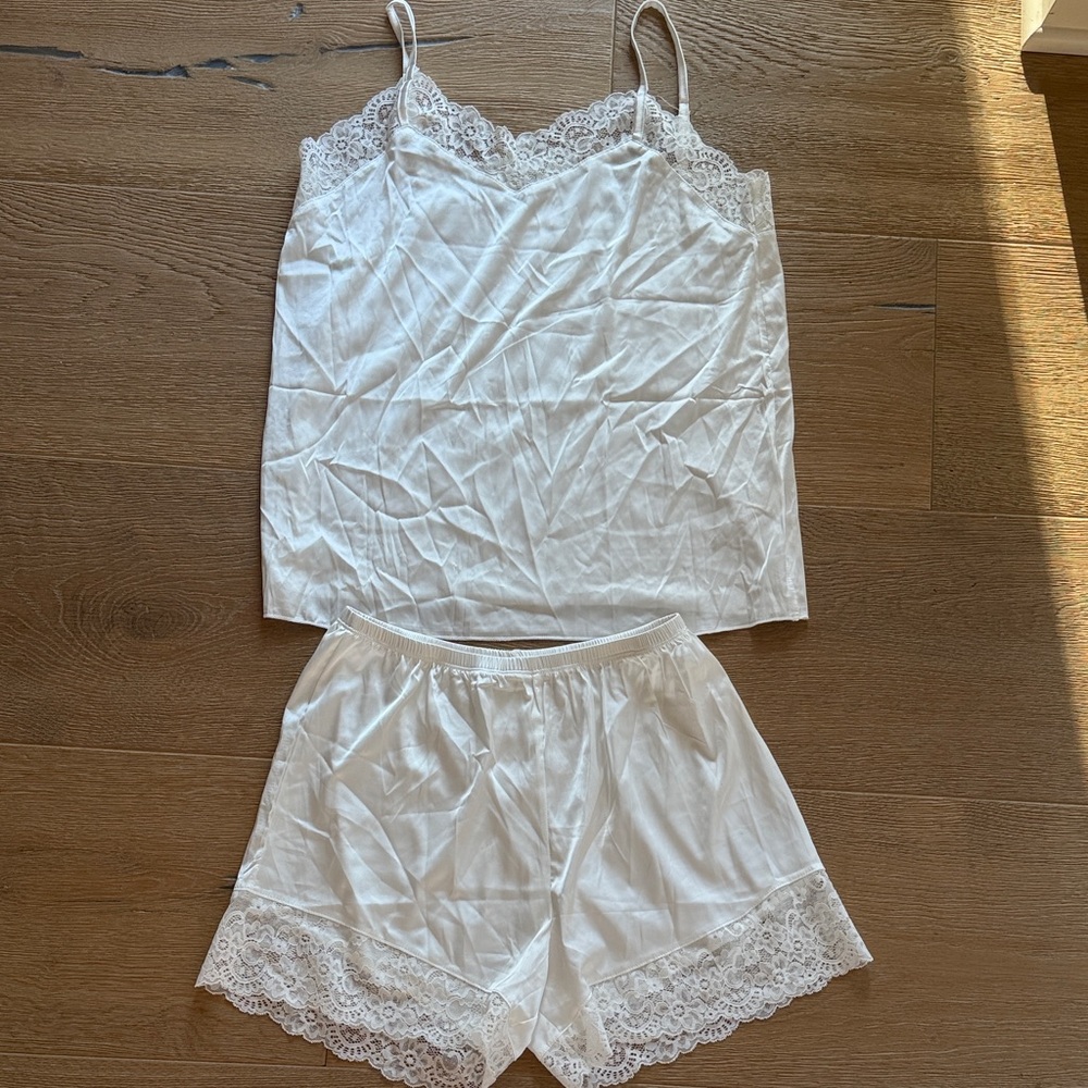 Chic White Lace Sleepwear Set